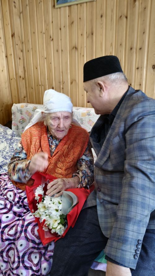 Әтнә районында яшәүче Әминә әби Сәләховага 101 яшь тулды