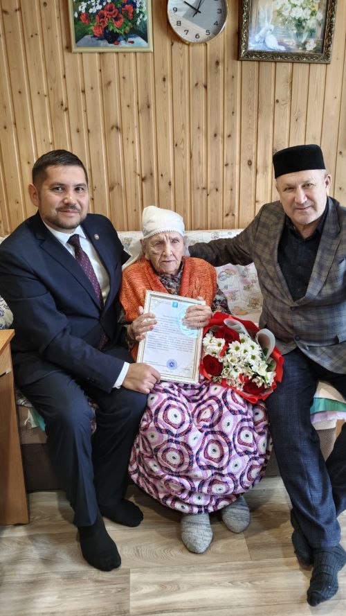Әтнә районында яшәүче Әминә әби Сәләховага 101 яшь тулды