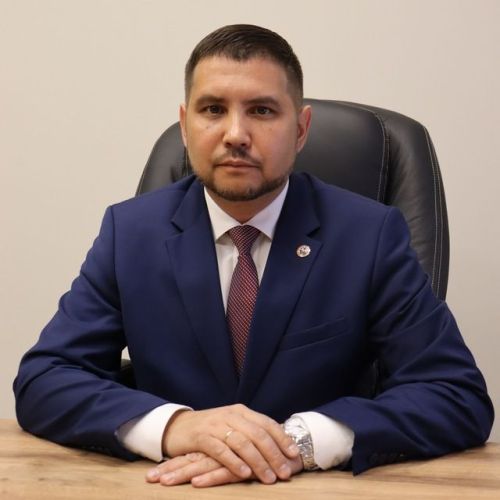 23 февраль Ватанны саклаучылар, батырлык һәм кыюлык көне