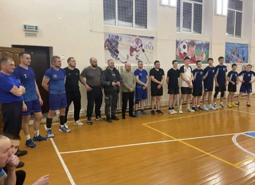 Хәрби операциядә катнашучылар хөрмәтенә  Бәрәскә мәктәбендә волейбол ярышы узды