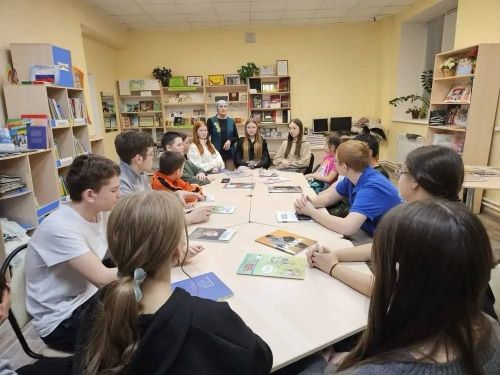 Кышлау авылы китапханәсендә терроризм һәм экстремизмга каршы әңгәмә узды