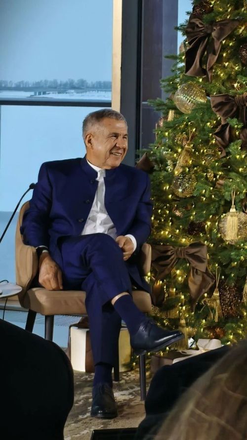 Бүген Рөстәм Миңнехановның туган көне