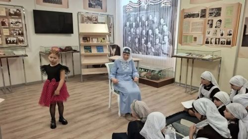 “Хатын кыз – илаһи зат”