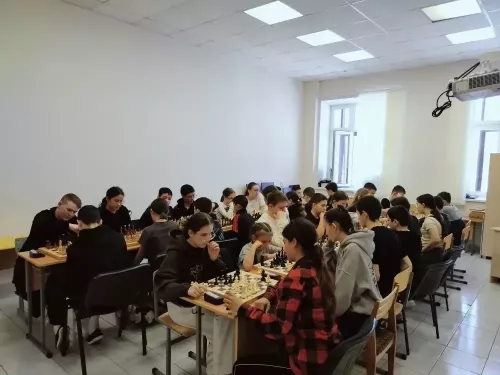 Әтнә районы укучылары арасында хәрби һәм хезмәт батырлыгы елына багышланган XX Спартакиада кысаларында классик шахмат ярышы узды