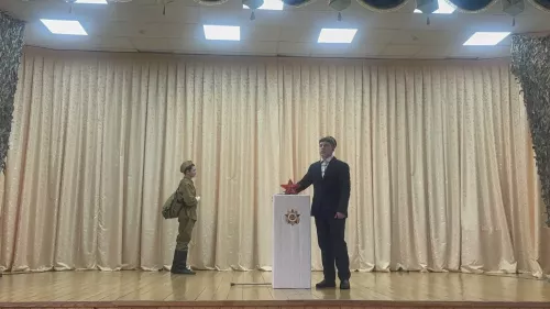 Күәм урта мәктәбе укучылары «Әти кадере» спектаклен күрсәтте