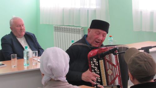 Алмаз Хәмзин: “Әтнә көе – үзенчәлекле”
