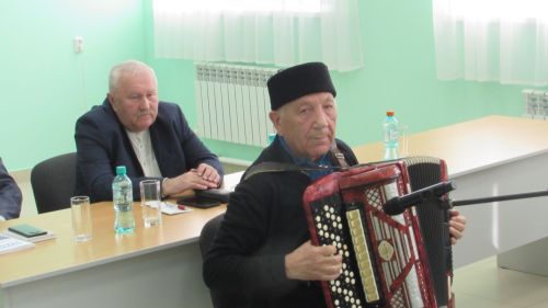 Алмаз Хәмзин: “Әтнә көе – үзенчәлекле”