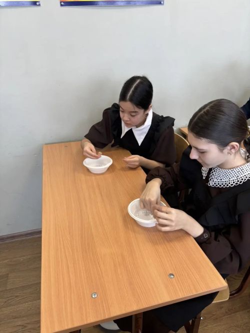 «Әниемә бүләккә»