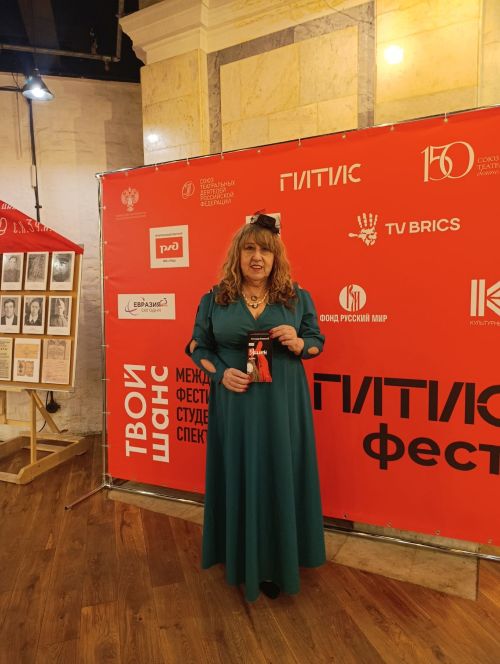 Әтнә театры Мәскәү тамашачысын шаккаттырды