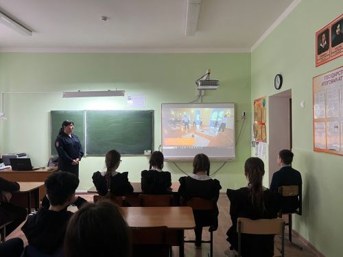Күшәр мәктәбендә киләчәк һөнәри юнәлеш сайлауга багышланган кызыклы очрашу үтте