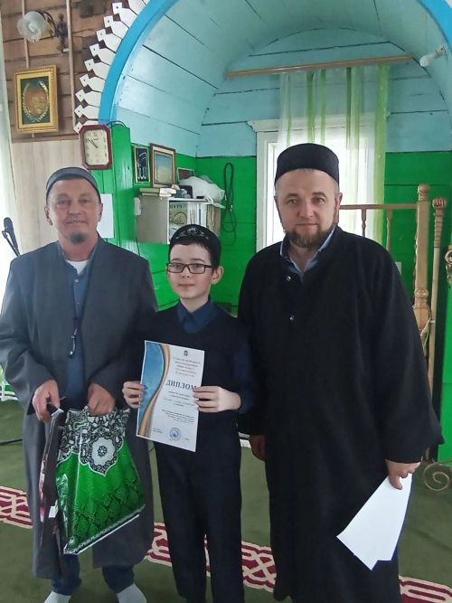 Күәм авылы мәчетендә балалар арасында бәйге үтте