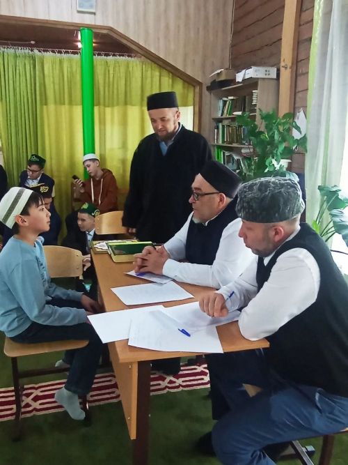 Күәм авылы мәчетендә балалар арасында бәйге үтте