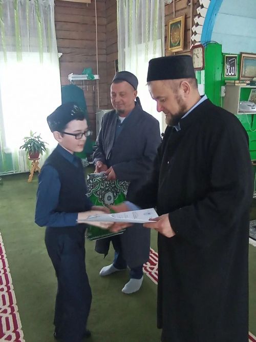 Күәм авылы мәчетендә балалар арасында бәйге үтте
