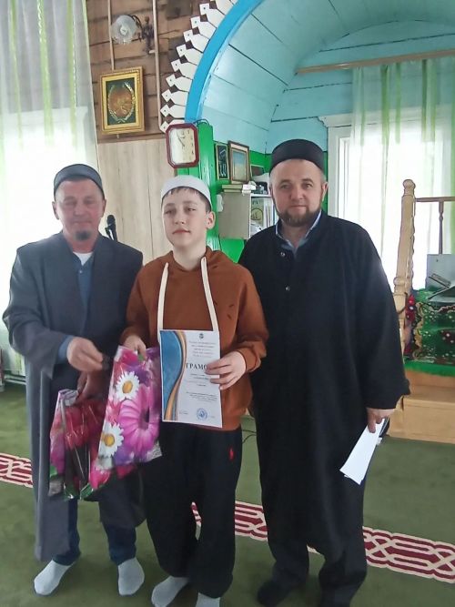Күәм авылы мәчетендә балалар арасында бәйге үтте