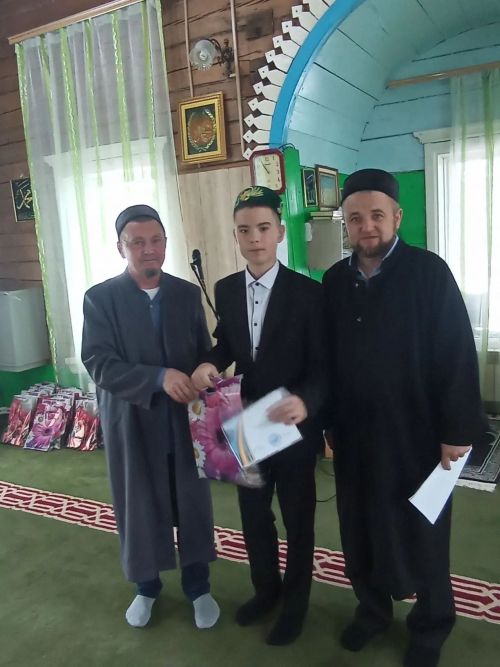 Күәм авылы мәчетендә балалар арасында бәйге үтте