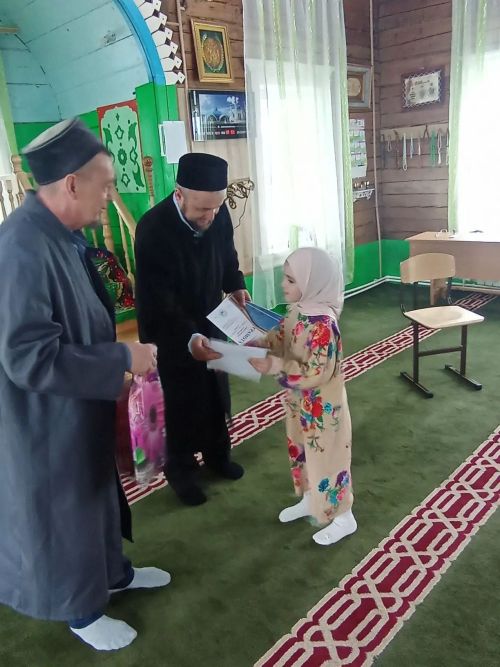 Күәм авылы мәчетендә балалар арасында бәйге үтте