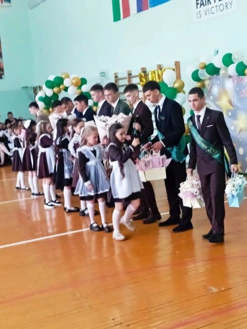 Олы Әтнә урта мәктәбендәге «Соңгы кыңгырау»дан фоторепортаж