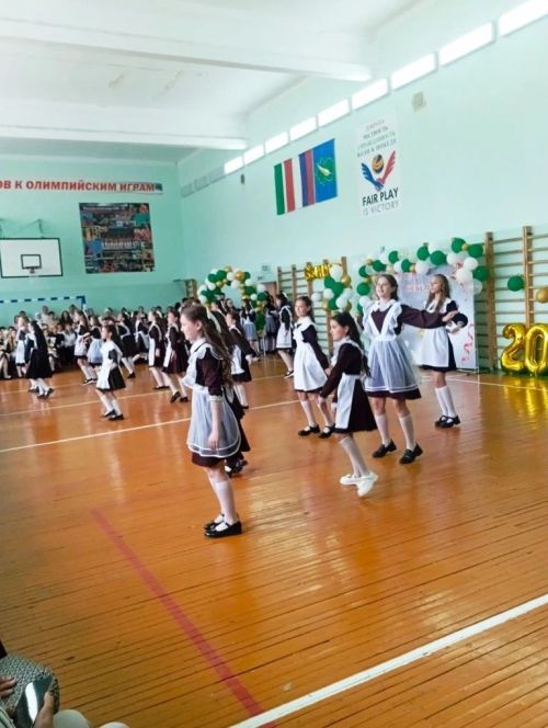 Олы Әтнә урта мәктәбендәге «Соңгы кыңгырау»дан фоторепортаж
