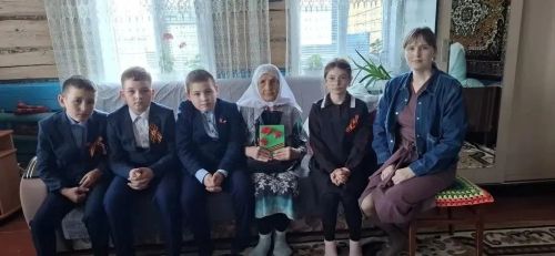 Бөтенроссия «Җиңү кайтавазы» акциясе: күңел җылысы белән ясалган открыткалар