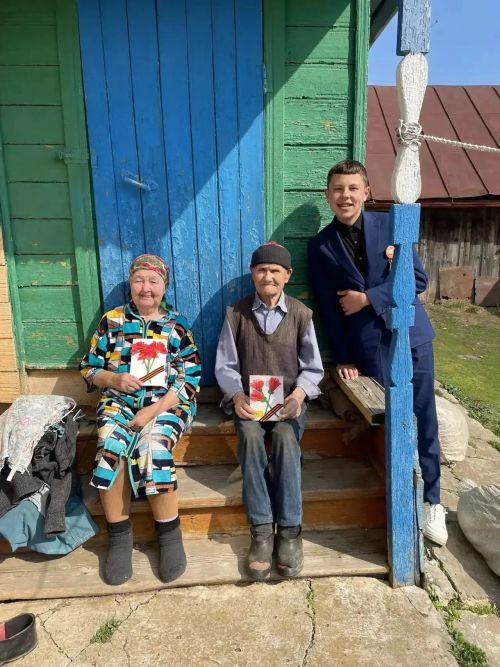 Бөтенроссия «Җиңү кайтавазы» акциясе: күңел җылысы белән ясалган открыткалар