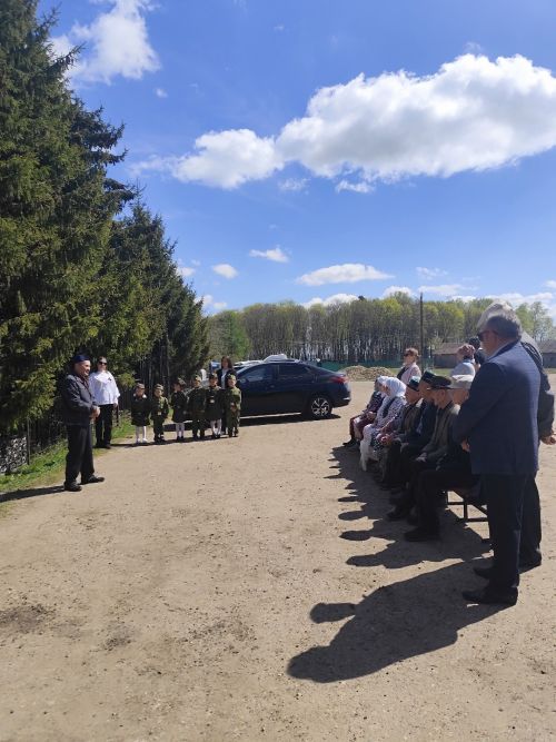 Дусым авылы һәйкәл каршында митинг үтте
