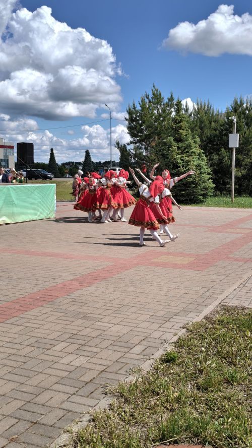 1 июнь - Халыкара балаларны яклау көне