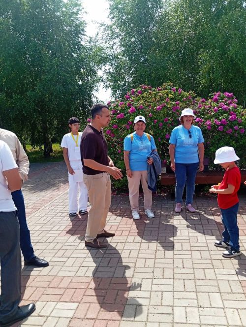 «Туган ягым» мәдәният һәм ял паркында Алдынгылар хәрәкәте мәктәп яны лагерьларында ял итүче балаларны матур чарага җыйды
