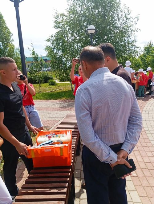«Туган ягым» мәдәният һәм ял паркында Алдынгылар хәрәкәте мәктәп яны лагерьларында ял итүче балаларны матур чарага җыйды