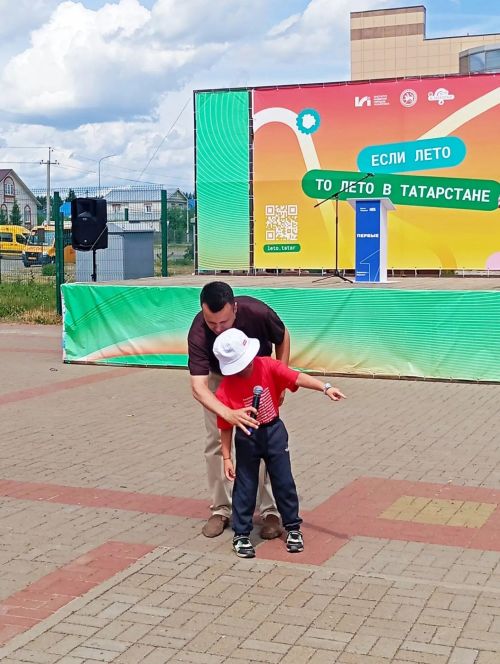 «Туган ягым» мәдәният һәм ял паркында Алдынгылар хәрәкәте мәктәп яны лагерьларында ял итүче балаларны матур чарага җыйды