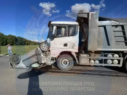 Биектау районында булган юл фаҗигасендә  автомобиль йөртүче урында ук үлгән