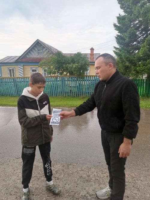 «Без коррупциягә каршы!» – Иске Мәңгәр авылында профилактик әңгәмә һәм буклетлар тарату узды