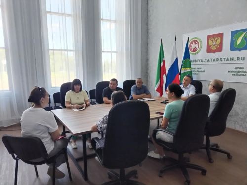 Әтнә районы администрациясендә гаиләләргә хокукый ярдәм күрсәтелде
