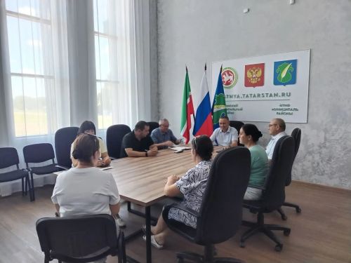 Әтнә районы администрациясендә гаиләләргә хокукый ярдәм күрсәтелде