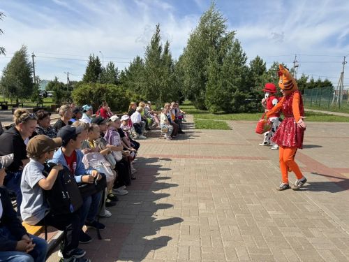 Әтнәдә «Мәктәпкә җыенырга ярдәм ит» акциясенә йомгак ясалды