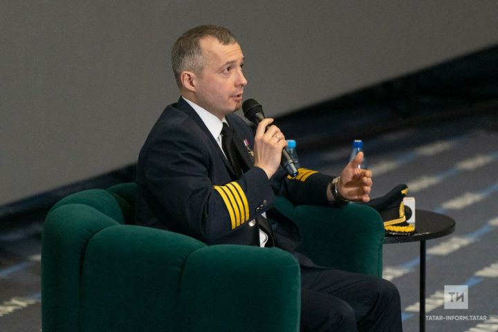 Дамир Йосыпов самолетта очарга курыккан кешеләргә киңәш бирде