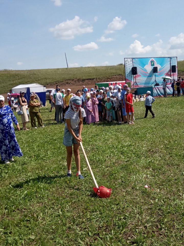 1 июнь көнне - Туган ягым паркында  Балаларны яклау көне билгеләп үтелә