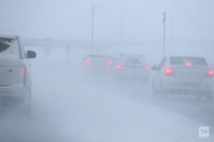 «Автодор» буран сәбәпле машинада М1, М4, М11 һәм М12 трассаларына чыкмаска чакыра
