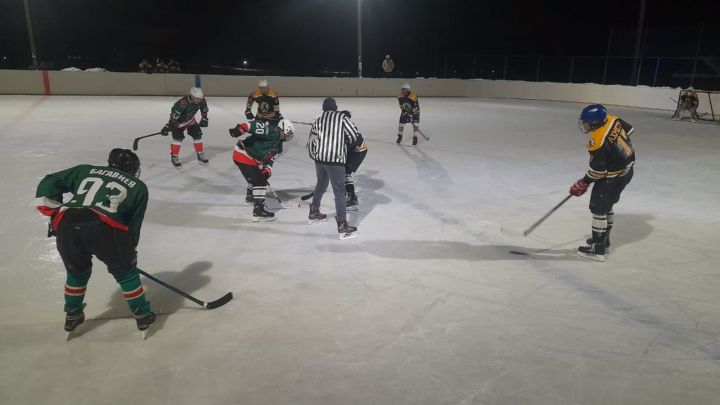 Районыбызда Әтнә хоккей лигасы уеннары дәвам итә