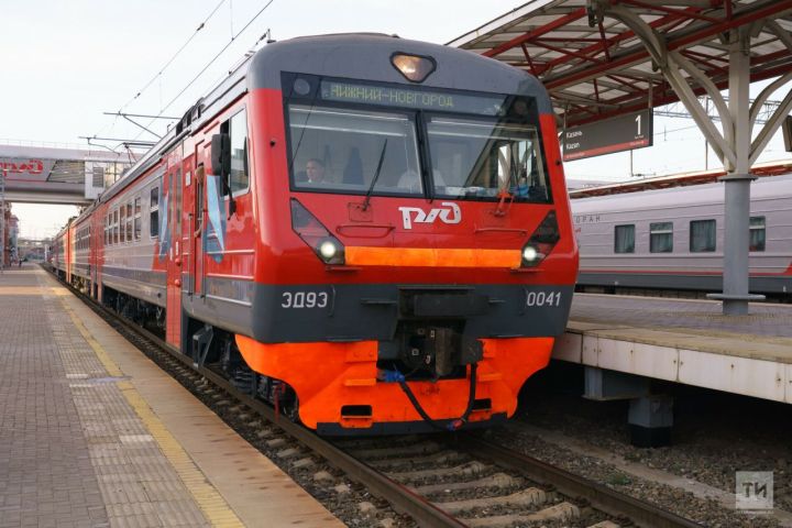 Казанда электр поезды таптаган 21 яшьлек егет һәлак булган