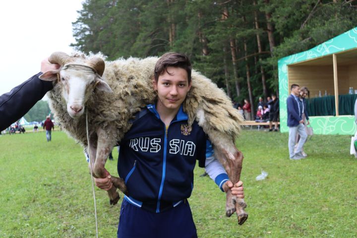 Әтнә сабан туена кайткан интертат журналисты Юлайның Әтнә турында фикерләре