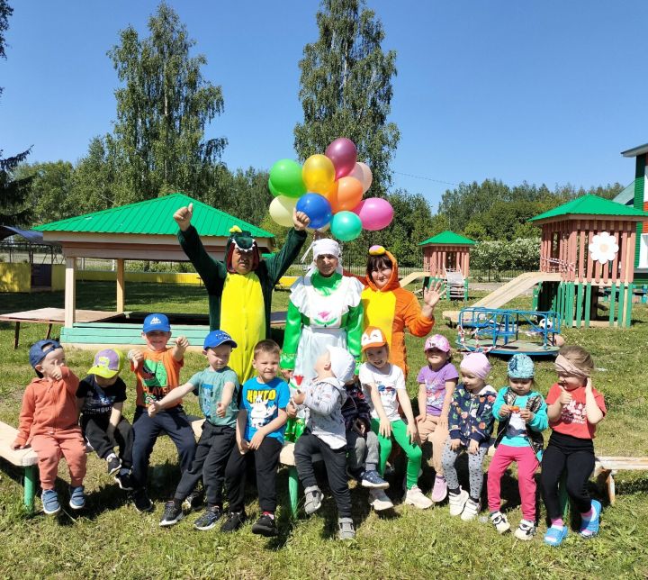 Бәхетле балачак
