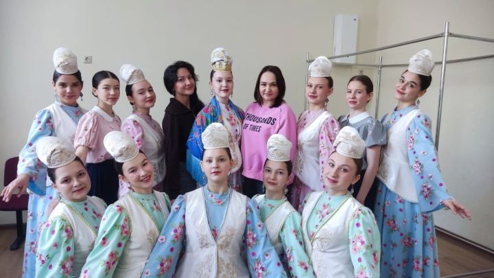 «Ал чәчәк» үрнәк бию коллективы 1 дәрәҗә лауреат исеменә лаек булды