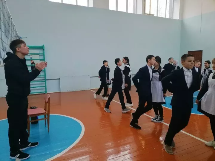 6-8 сыйныф укучылары «Татар милли биюе» мастер-классында катнаштылар