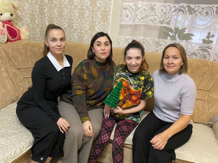 Үзәк китапханә хезмәткәрләре осталык дәресе уздырды