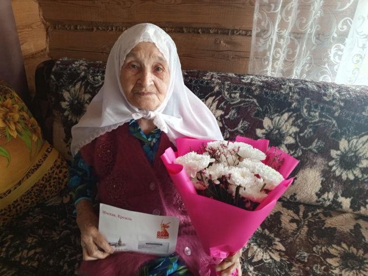 Без күргәнне беркем күрмәсен
