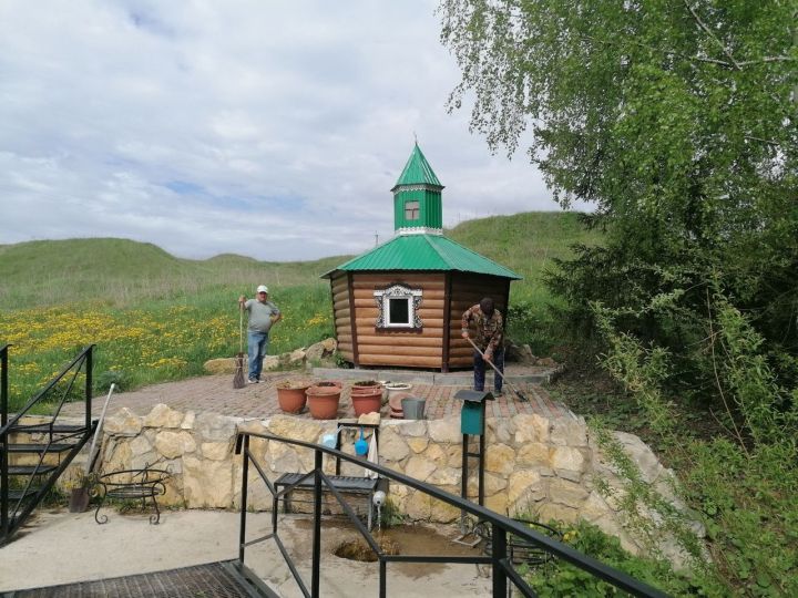 «Маһитап» чишмәсе матурлана