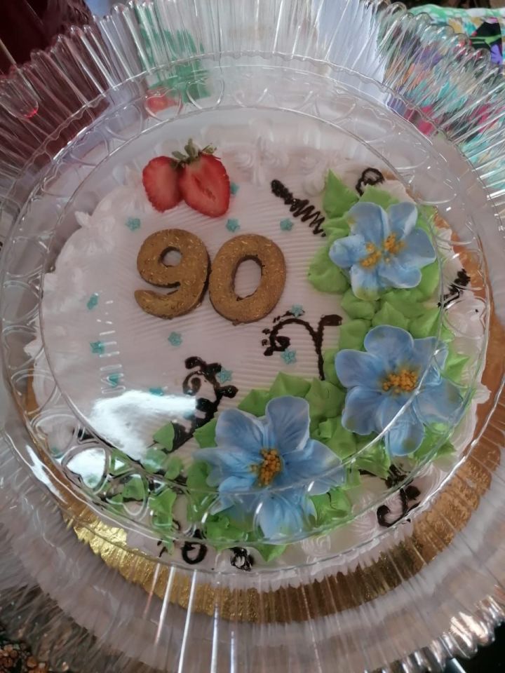 Әхтәм бабайга 90 яшь тулды