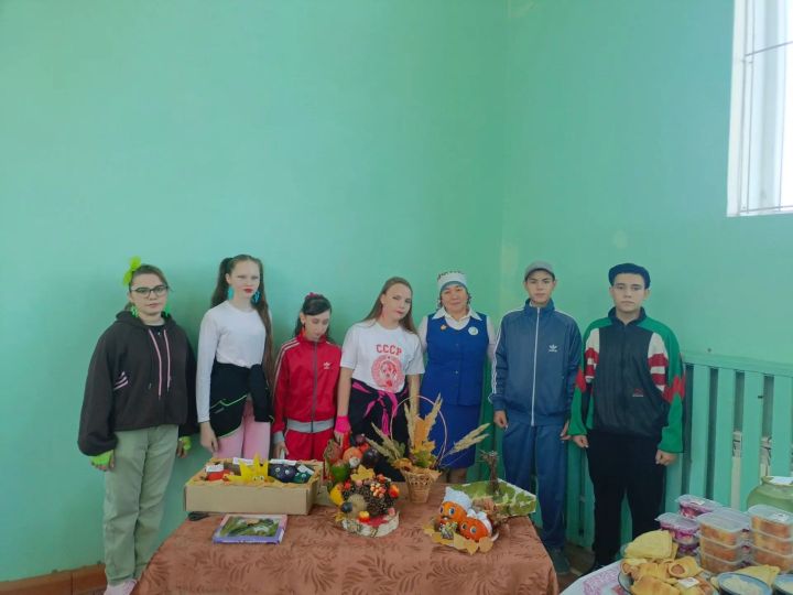 Күшәр төп белем мәктәбендә  «Хәйрия ярминкәсе» узды