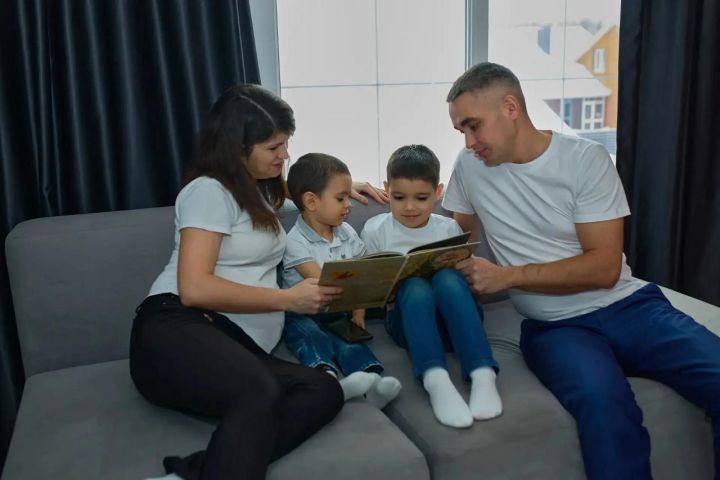 «Дәүләт хезмәтләре» порталында «Тормыш хәлләре» бүлеге кечкенә баласы булган күп балалы гаиләләрнең тормышын сизелерлек яхшыртты