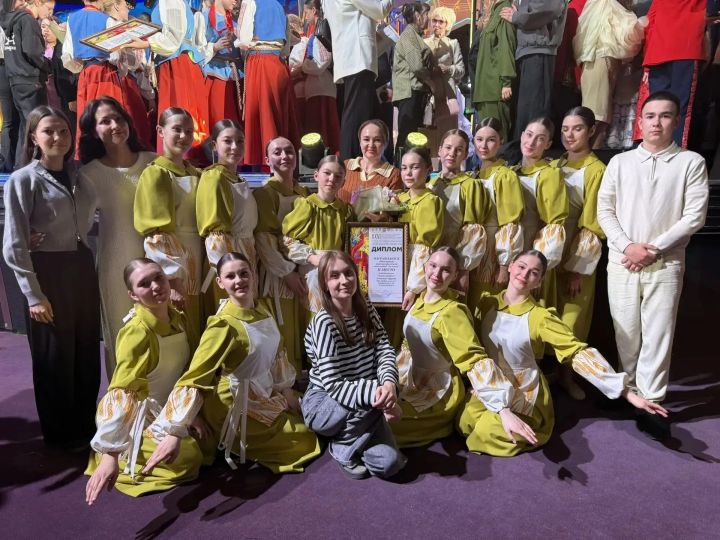 23 апрель көнне, КРК «Пирамида»да «Созвездие-Йолдызлык» XXVI Ачык республика телевизион яшьләр фестиваленең йомгаклау концерты узды